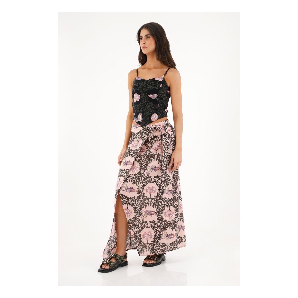 Camisa tipo crop negra estampada Topmark