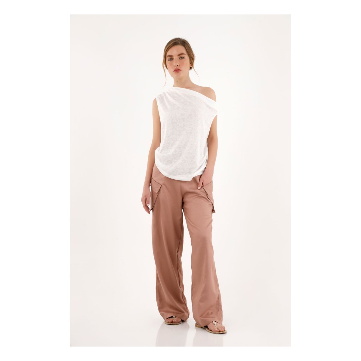 Pantalón Oversize con bolsillos tipo cargo Topmark